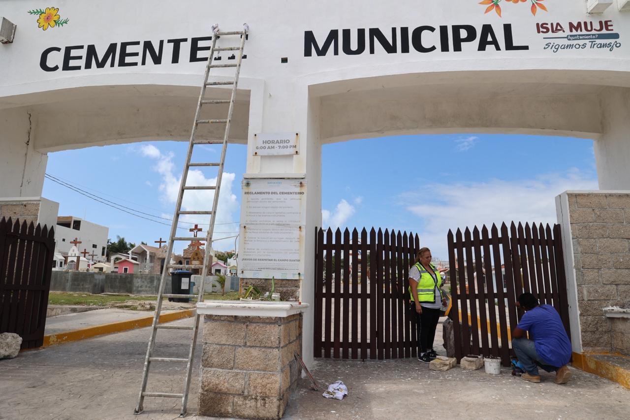 Cementerio Isla Mujeres