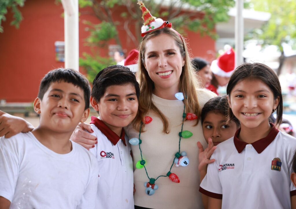 navidad en escuelas de Isla Mujeres